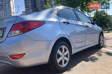 Седан Hyundai Accent 2011 в 