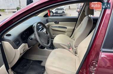 Седан Hyundai Accent 2010 в 