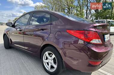 Седан Hyundai Accent 2012 в 