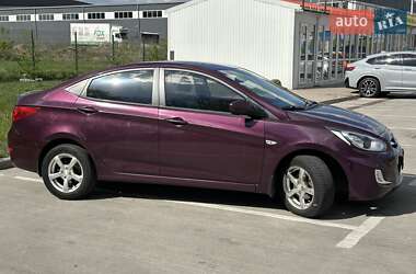 Седан Hyundai Accent 2012 в 