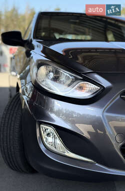 Седан Hyundai Accent 2013 в 