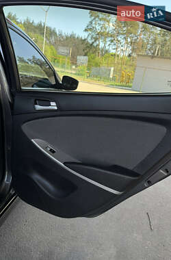 Седан Hyundai Accent 2013 в 