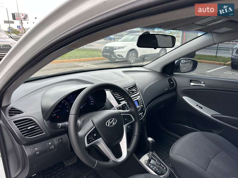 Седан Hyundai Accent 2013 в Киеве