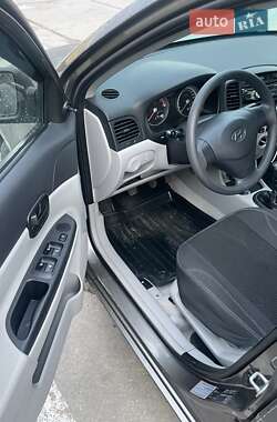 Седан Hyundai Accent 2009 в 