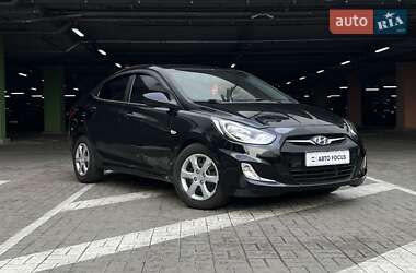 Седан Hyundai Accent 2011 в Киеве