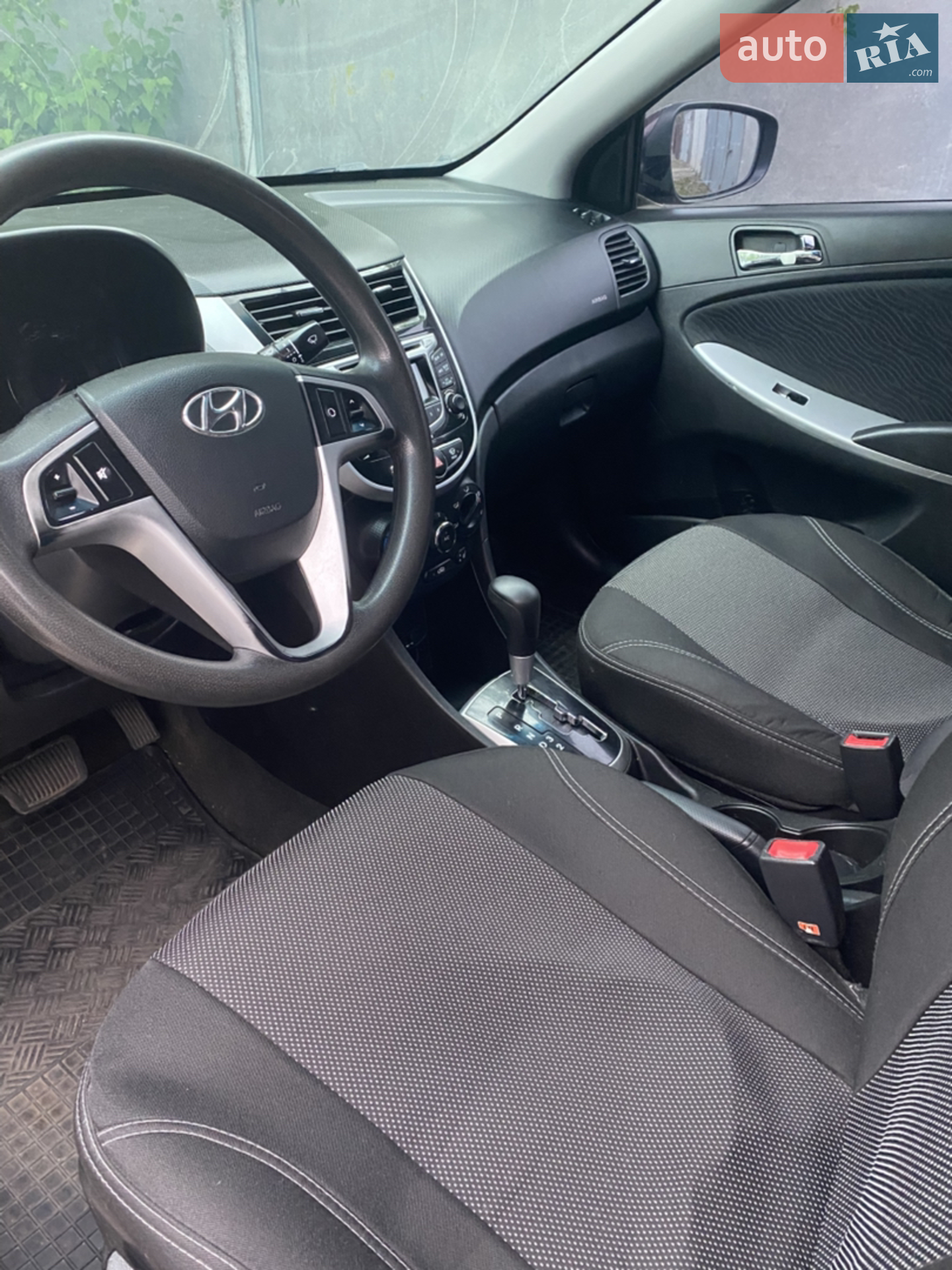 2012 Hyundai Accent - мініатюра 9