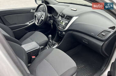 Седан Hyundai Accent 2013 в 