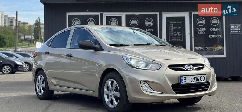 Hyundai Accent 2011
