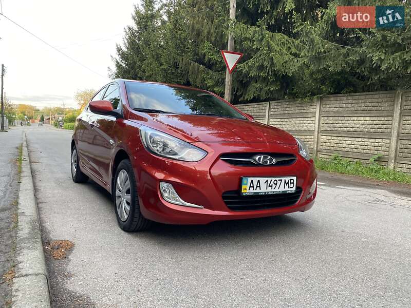 Седан Hyundai Accent 2012 в Виннице