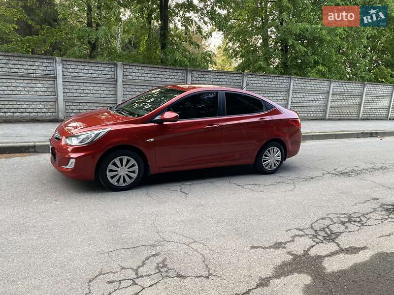 Седан Hyundai Accent 2012 в Виннице