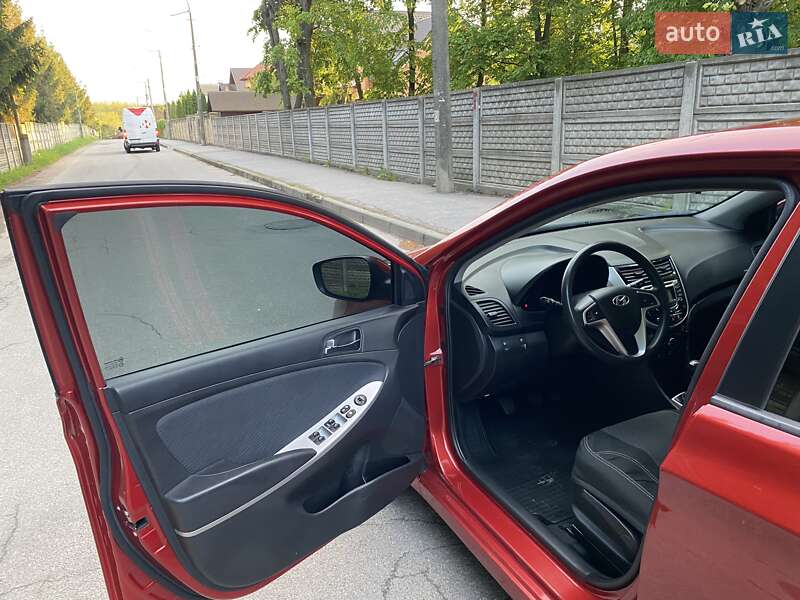 Седан Hyundai Accent 2012 в Виннице