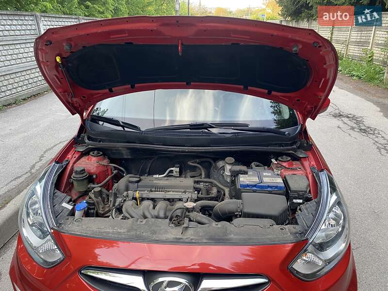 Седан Hyundai Accent 2012 в Виннице