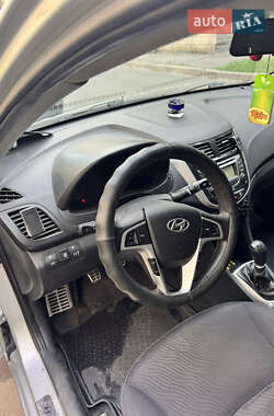 Седан Hyundai Accent 2012 в 