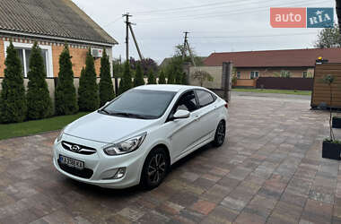 Седан Hyundai Accent 2012 в Оржиці