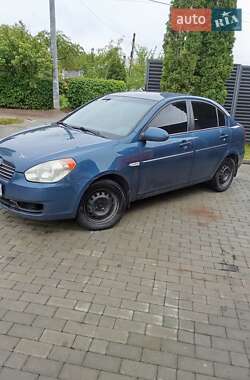 Седан Hyundai Accent 2008 в Косове