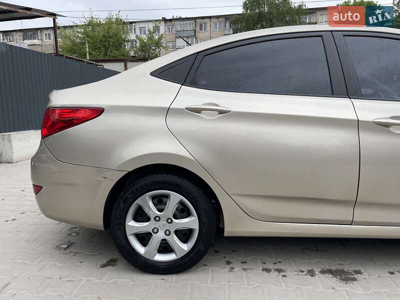 Седан Hyundai Accent 2011 в Тернополе