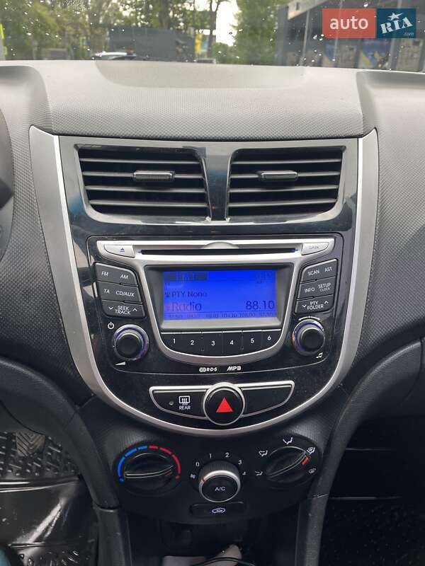 Седан Hyundai Accent 2011 в Тернополе