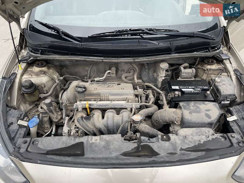 Седан Hyundai Accent 2011 в Тернополе