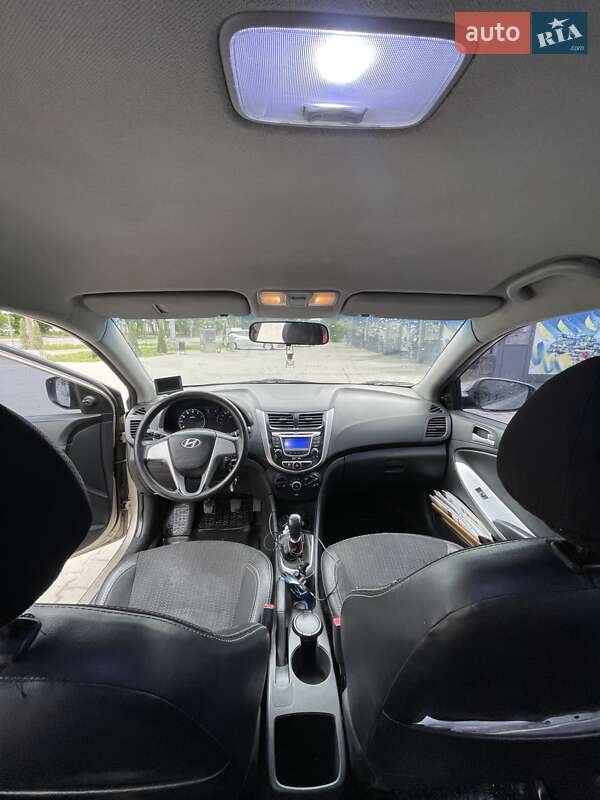 Седан Hyundai Accent 2011 в Тернополе