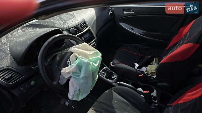 Седан Hyundai Accent 2011 в Лубнах