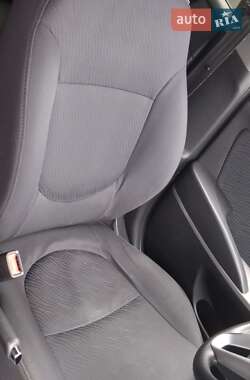 Седан Hyundai Accent 2011 в 
