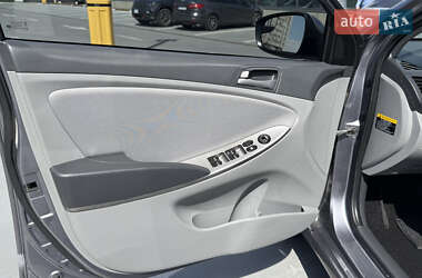 Седан Hyundai Accent 2014 в 