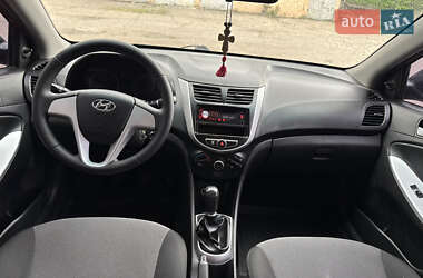 Седан Hyundai Accent 2011 в 