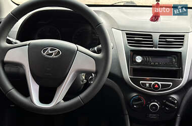 Седан Hyundai Accent 2011 в 