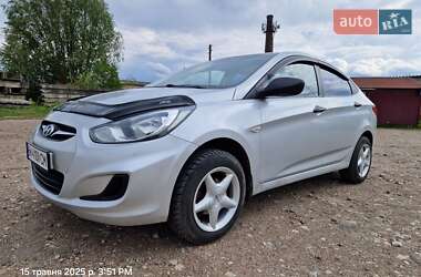 Седан Hyundai Accent 2011 в 