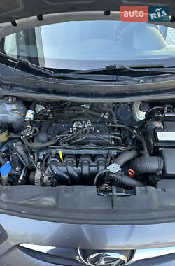 Седан Hyundai Accent 2012 в 