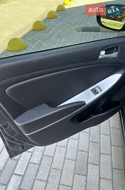 Седан Hyundai Accent 2012 в 