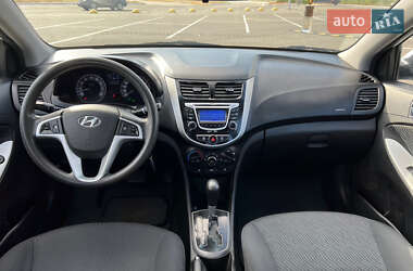 Седан Hyundai Accent 2011 в 