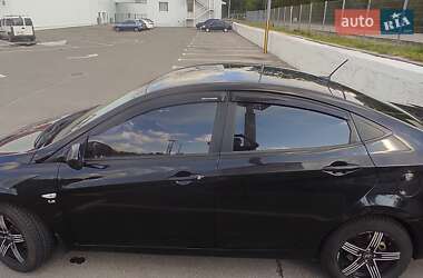 Седан Hyundai Accent 2011 в 