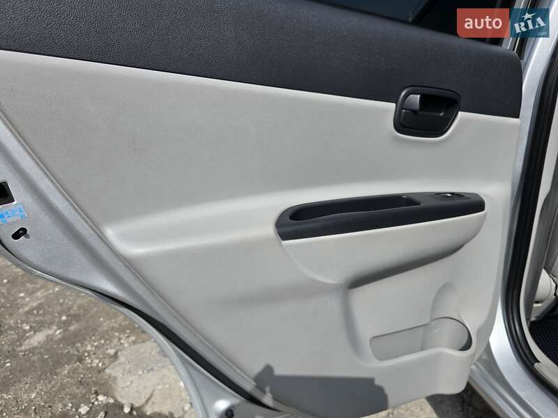 Седан Hyundai Accent 2008 в Запоріжжі