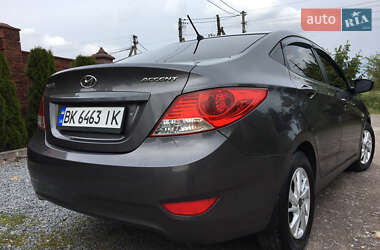 Седан Hyundai Accent 2011 в 