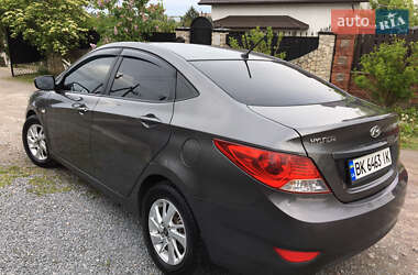 Седан Hyundai Accent 2011 в 