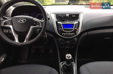 Седан Hyundai Accent 2011 в 