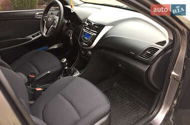 Седан Hyundai Accent 2011 в 