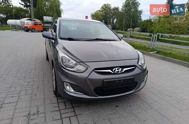 Седан Hyundai Accent 2011 в 