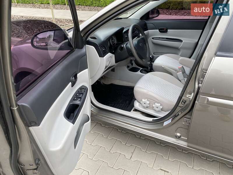 Седан Hyundai Accent 2008 в Мукачево