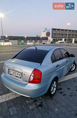 Седан Hyundai Accent 2008 в Новояворовске