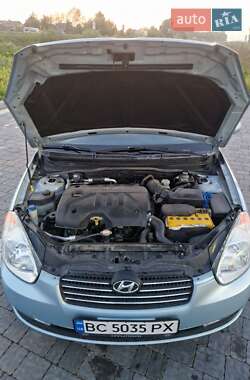 Седан Hyundai Accent 2008 в Новояворовске