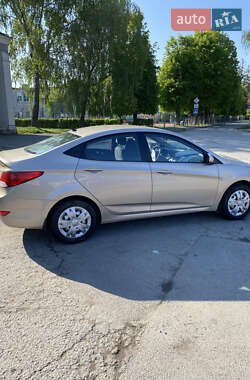 Седан Hyundai Accent 2011 в 