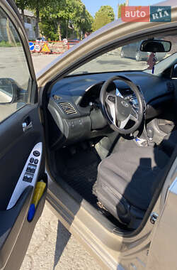Седан Hyundai Accent 2011 в 