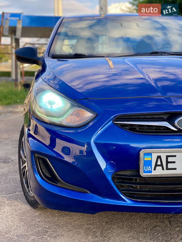 Седан Hyundai Accent 2011 в 