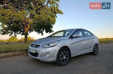 Седан Hyundai Accent 2011 в 