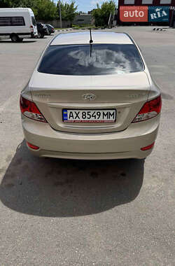 Седан Hyundai Accent 2011 в 