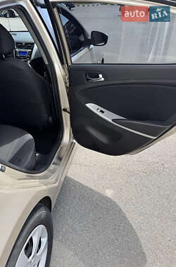 Седан Hyundai Accent 2011 в 