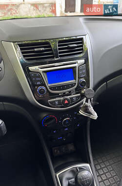 Седан Hyundai Accent 2011 в 