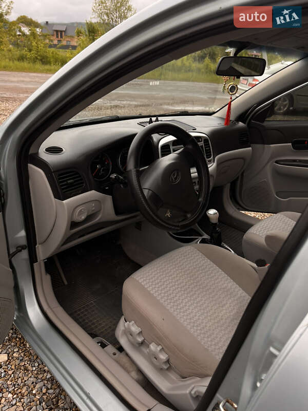 Седан Hyundai Accent 2008 в Надворной